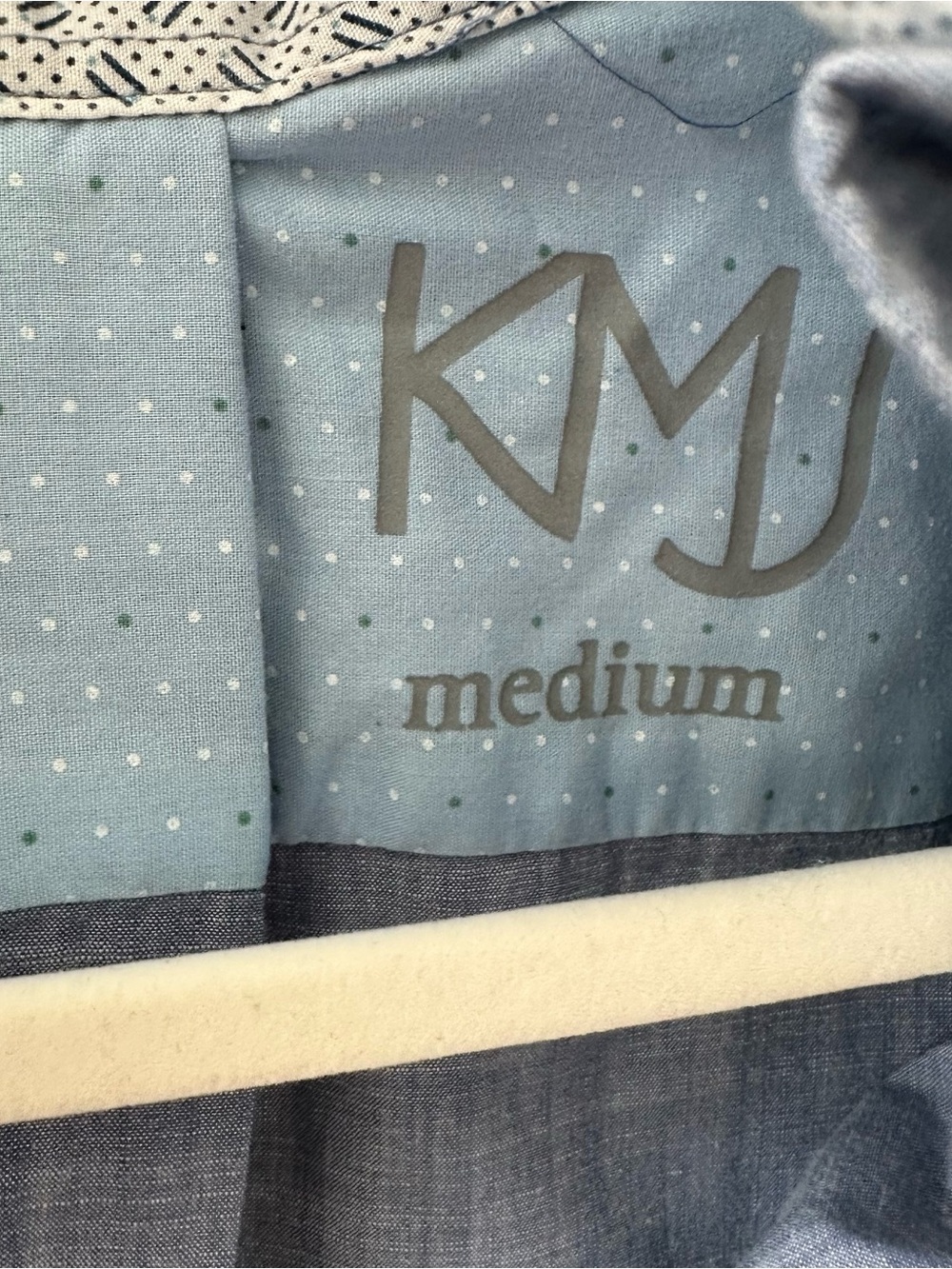 KMJ QUARANTINI BUTTON-UP Ruffle Button Down Shirt Blue SZ M - Picture 2 of 4